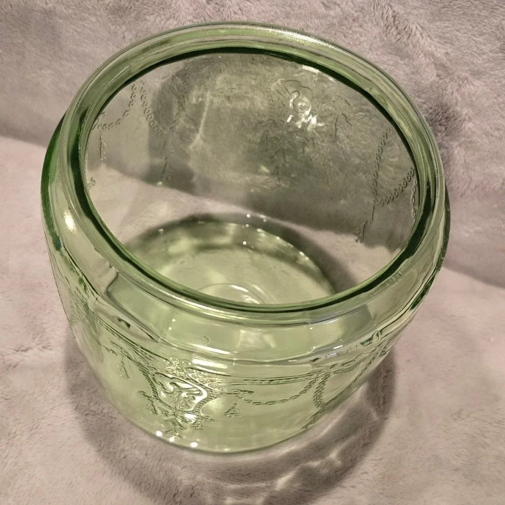 Vintage Anchor Hocking Cameo Green Depression Uranium Glass Cookie Jar‎